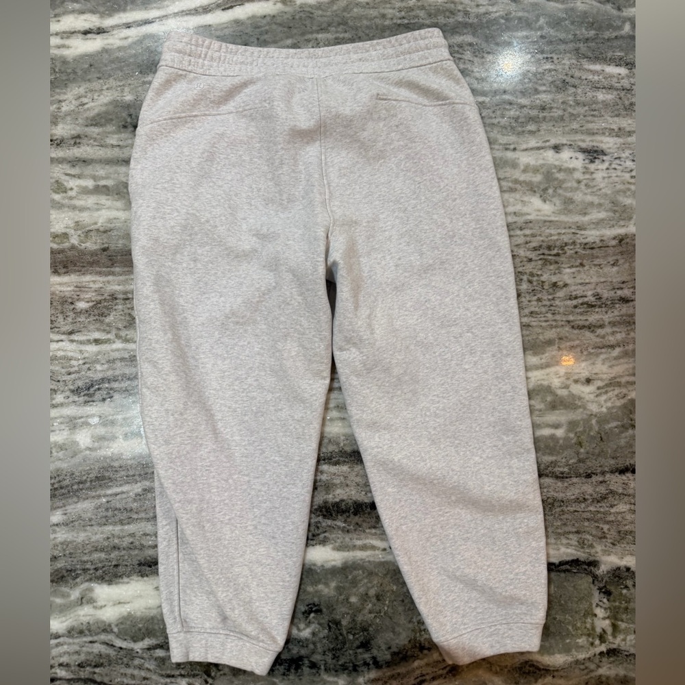 Lululemon Loungeful High-Rise Cropped Jogger Sweatpants
Size 12 - Picture 9 of 11